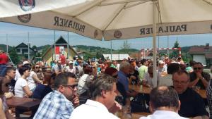 Na otvoritev so prišli številni krajani..